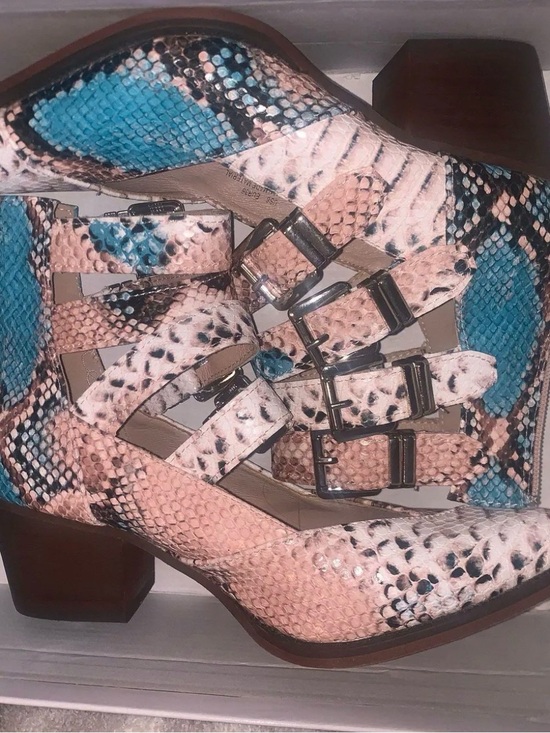 A Rider Girl Shoes - Snake skin booties